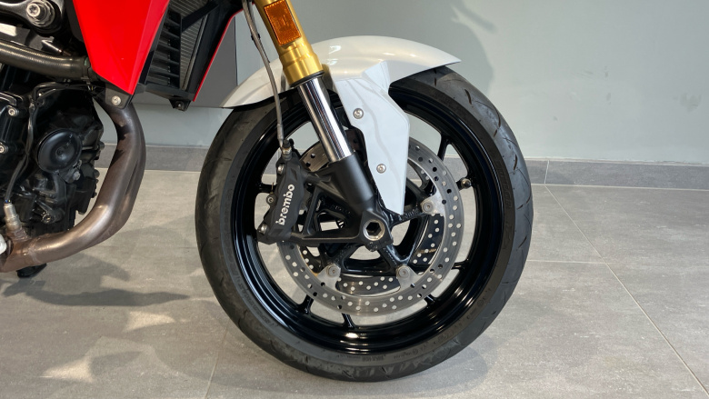 BMW F900 R A2